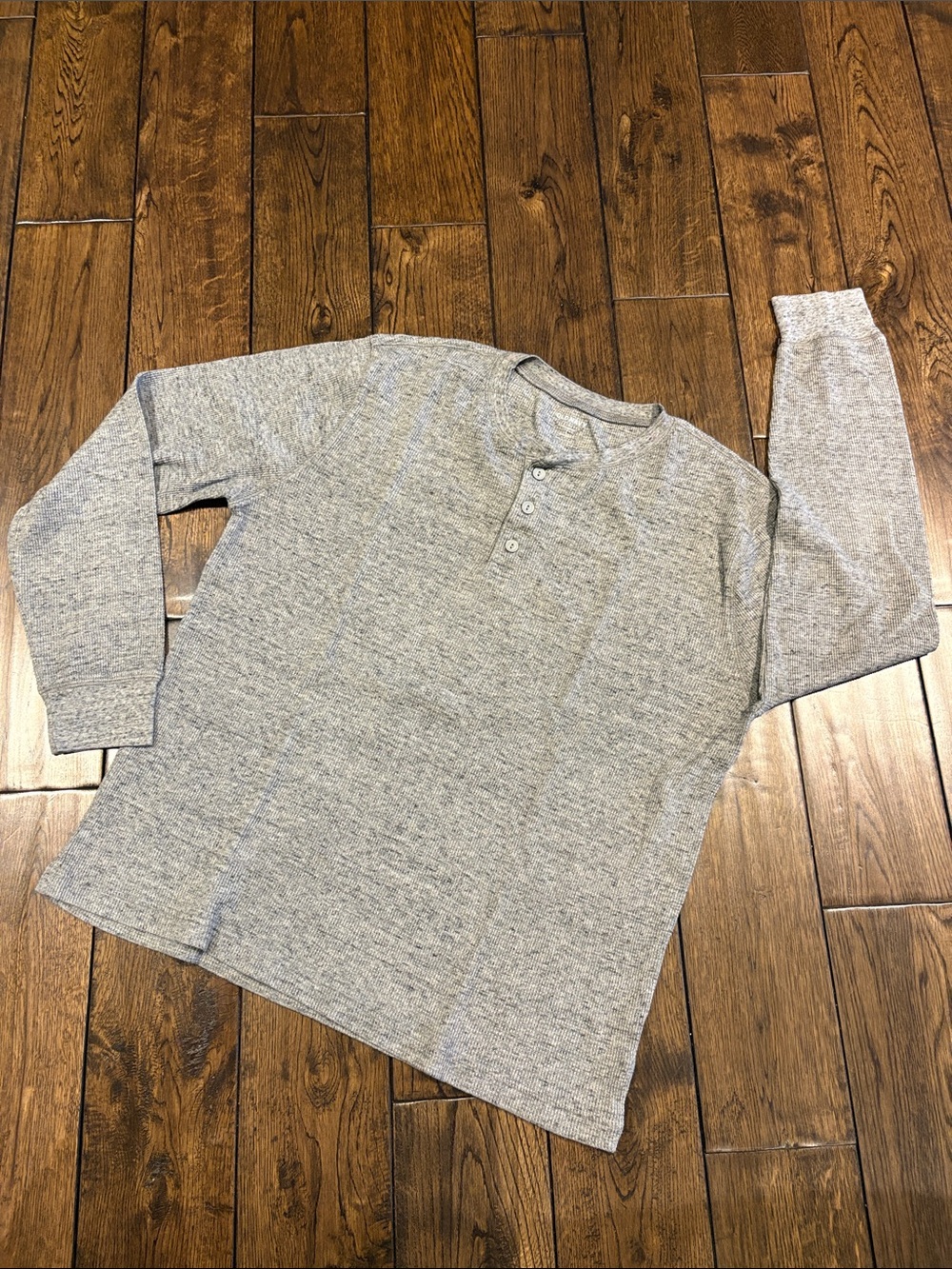 Old Navy Men's Light Gray Crewneck Henley